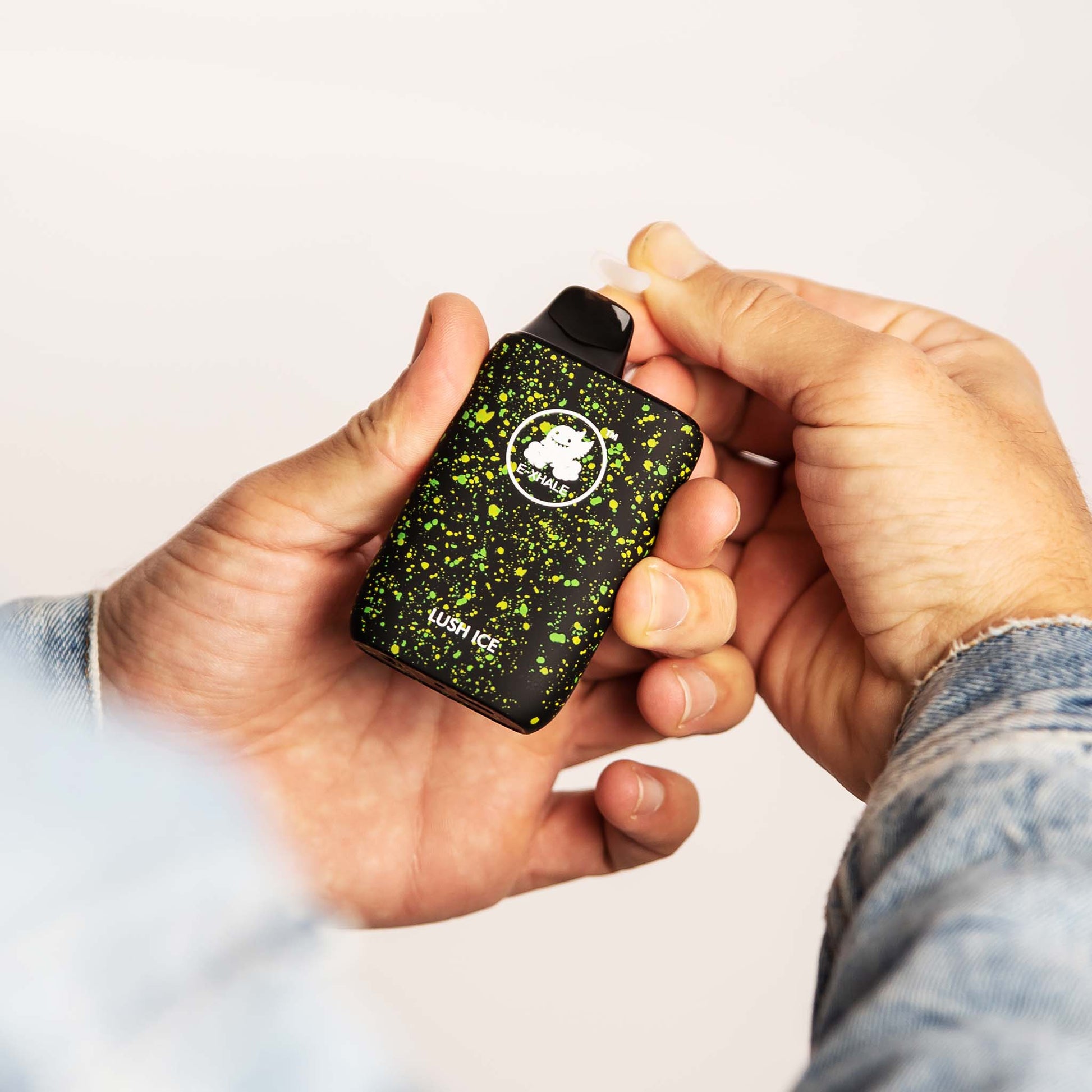 E-XHALE 10K Lush Ice - Watermelon and Ice - 5%/50mg Strength - 10 000 Puff Rechargeable Disposable Vape LED Screen